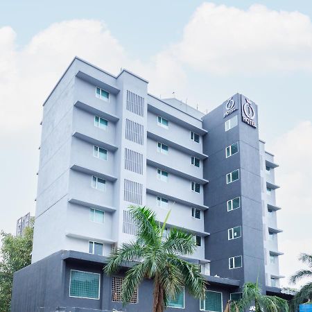 J Hotel And Banquets ムンバイ エクステリア 写真